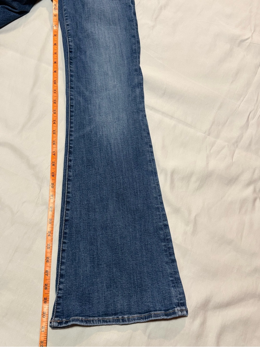 American Eagle Outfitters Super High Rise Medium Vintage Flare Jeans Size 2 - Picture 12 of 13